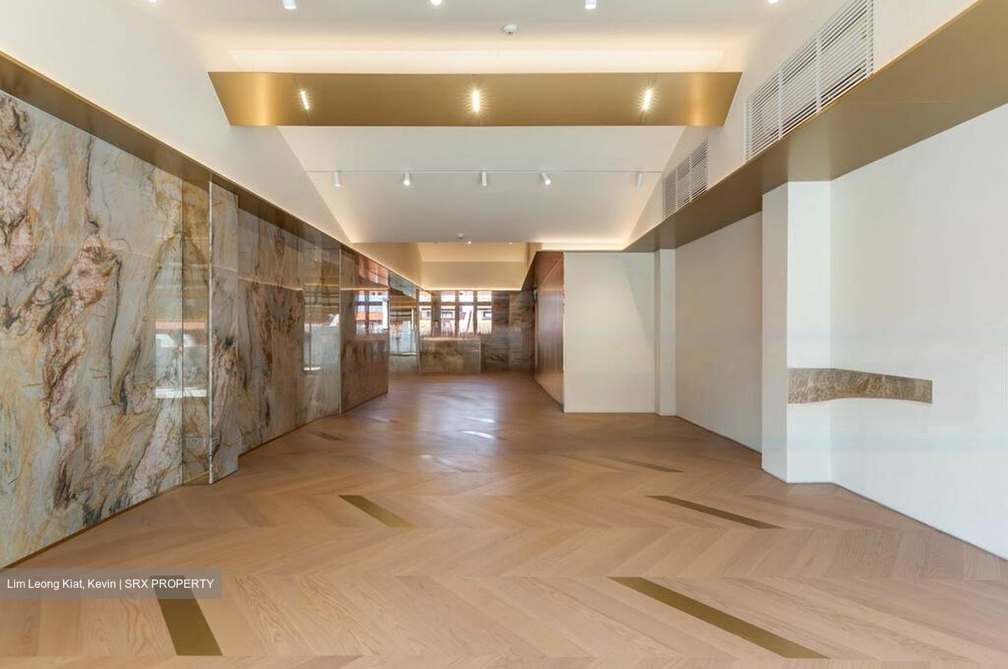 Victoria Theatre (D6), Office #483091261